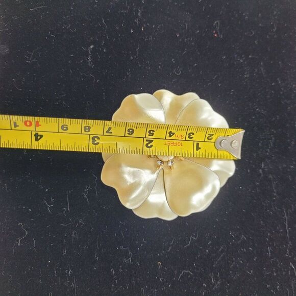 Vintage 60s Faux Mother Of Pearl Flower Brooch Faux Pearl Rhinestone Lg Enamel - Picture 3 of 7